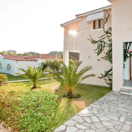 Konukevi Sunset & Koukounaries