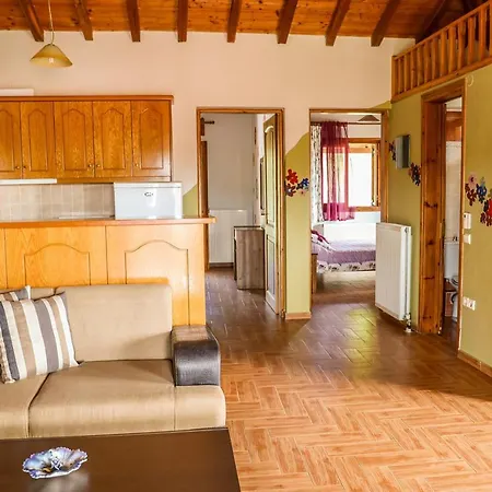 Sunset & Konukevi Koukounaries