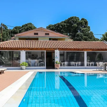 Sunset & Konukevi Koukounaries