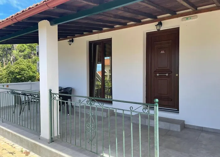 Sunset & Guest house *