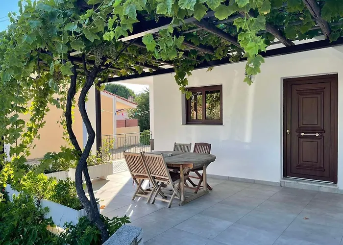 Sunset & Guest house Koukounaries