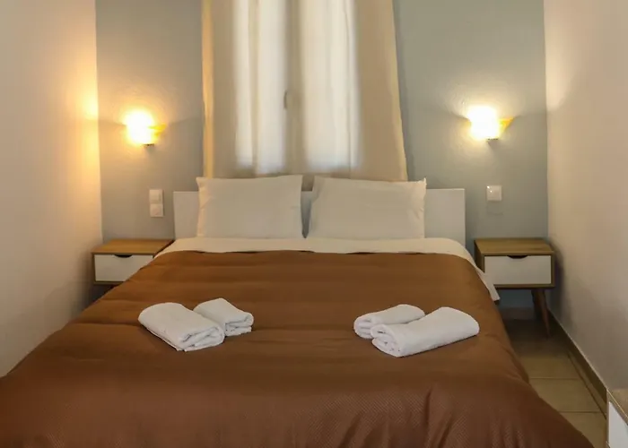 Sunset & Guest house Koukounaries