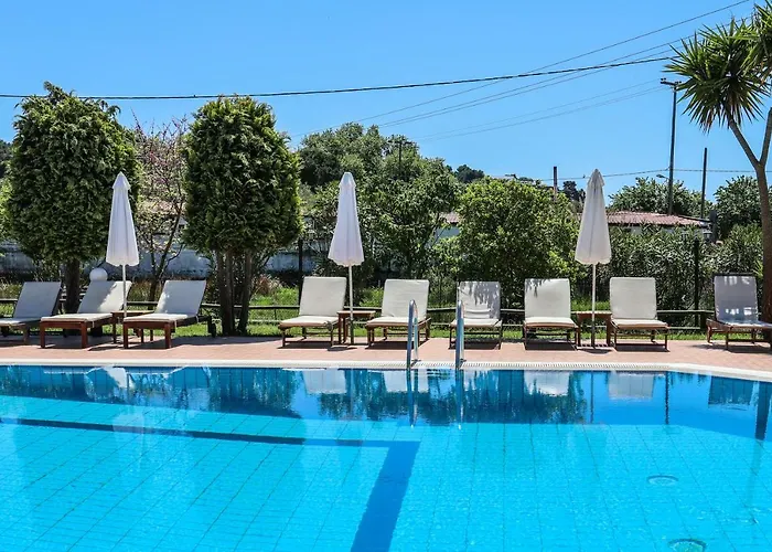 Sunset & Pensión Koukounaries