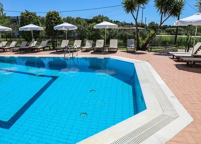 Pensión Sunset & Koukounaries